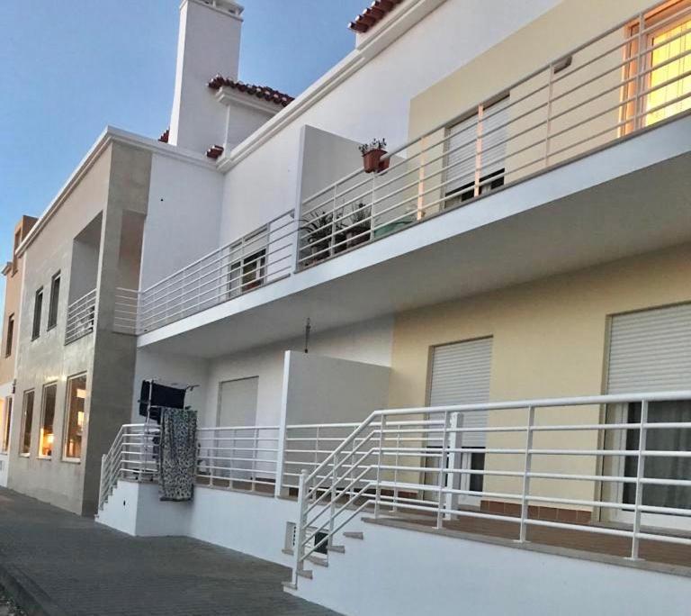 Sea Avenue House - Center Baleal - Surfboard Included Leilighet Ferrel  Eksteriør bilde